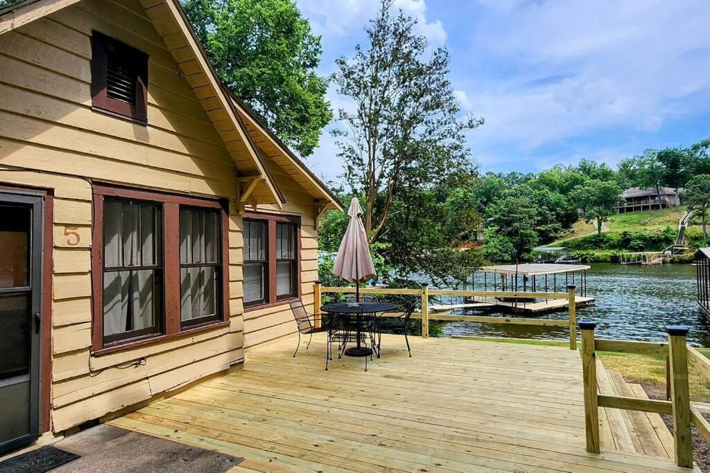 #05 - Lakefront Two Bedroom Cottage- Pet Friendly Hot Springs Luaran gambar