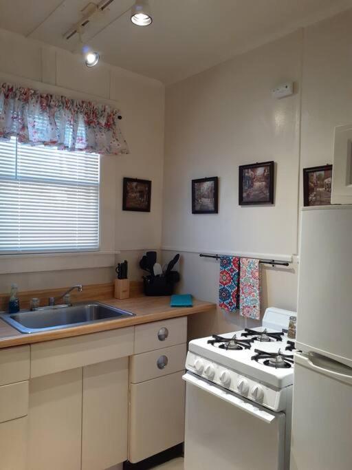 #05 - Lakefront Two Bedroom Cottage- Pet Friendly Hot Springs Luaran gambar